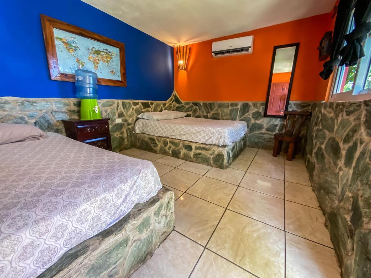 The Driftwood Surfer Beachfront Hostel / Restaurant / Bar, El Paredon El Paredon Buena Vista Ngoại thất bức ảnh